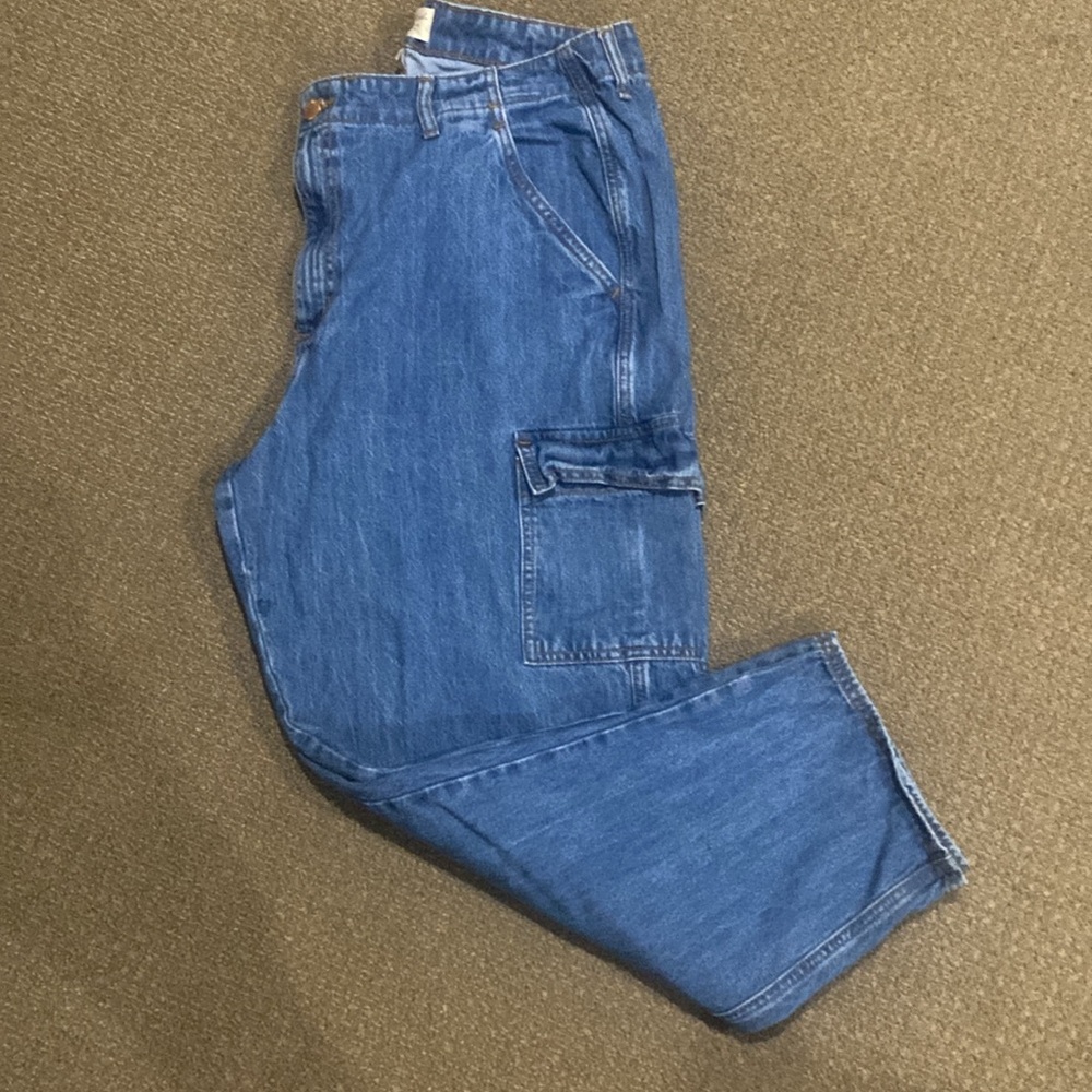Universal Thread cargo jeans